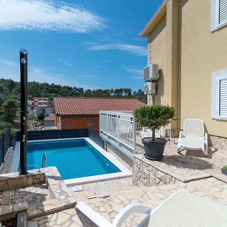 Apartment Spacious In A Quiet Area